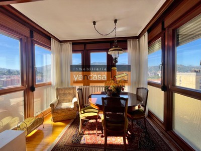 Ático en venta en Bilbao, Solokoetxe, con 3 dormitorios, 2 baños y 2 plazas de garaje