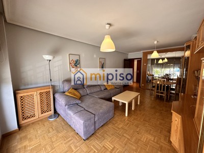 Piso en venta en Getafe, Getafe, con 4 dormitorios, 2 baños, plaza de garaje y trastero