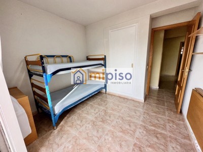 Dormitorio 4