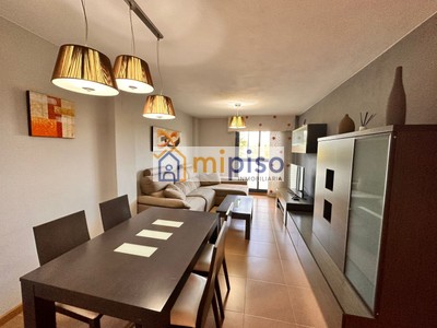 Piso en venta en Getafe, El Bercial, con 3 dormitorios, 2 baños, 2 plazas de garaje y trastero