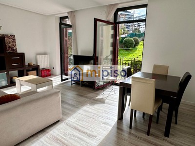 Piso en venta en San Sebastian-herrera Pasealekua, Donostia, con 2 dormitorios, baño y terraza