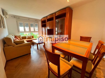 Piso en alquiler en Getafe, con 3 dormitorios, 2 baños y plaza de garaje