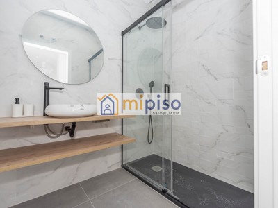 Piso en venta en Valdemoro, Valdemoro, con 2 dormitorios y baño