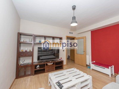 Piso en alquiler en Getafe, Los Molinos, con 3 dormitorios, 2 baños, 2 plazas de garaje, trastero y 2 terrazas