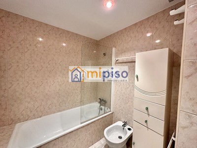 BAÑO COMPARTIDO