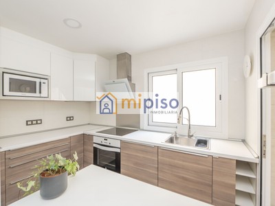 Piso en alquiler en Madrid, Plaza Eliptica, con 2 dormitorios y baño