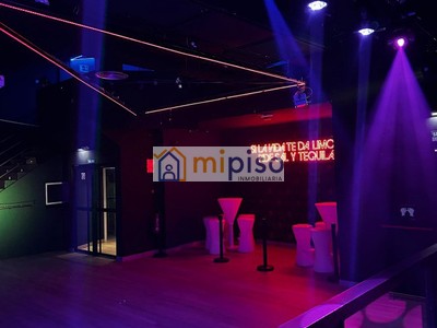 Local comercial en traspaso en Fuenlabrada, con 2 baños