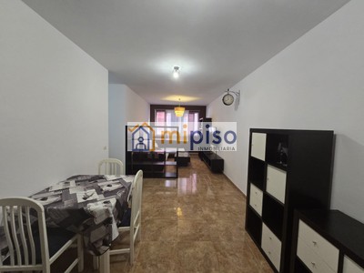 Piso en alquiler en Santa Lucia De Tijarana, con 3 dormitorios, baño, aseo y plaza de garaje