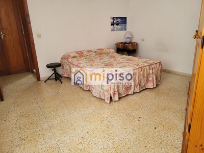 Piso en venta en Santa Cruz De La Palma, con 1 dormitorio, baño, plaza de garaje y terraza