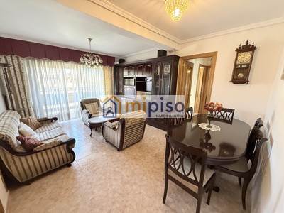 Piso en venta en Leganes, Zarzaquemada, con 3 dormitorios, baño y terraza