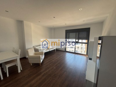 Piso en alquiler en Getafe, Los Molinos, con 3 dormitorios, 2 baños y plaza de garaje