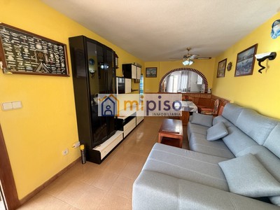 Bungalow en venta en San Javier, La Manga Del Mar Menor, con 2 dormitorios, baño, plaza de garaje y 2 terrazas