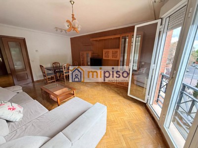 Piso en alquiler en Getafe, Universidad, con 3 dormitorios y 2 baños