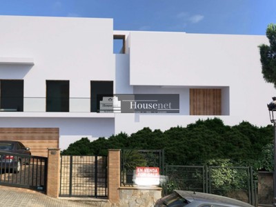 Chalet en venta en Sant Feliu Guixols, con 4 dormitorios, 3 baños y 2 plazas de garaje