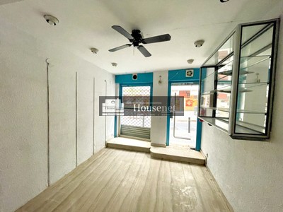 Local comercial en venta en Barcelona, con aseo