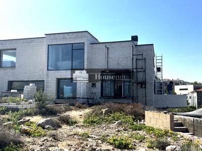 Chalet en venta en L’escala, con 8 dormitorios y 5 baños