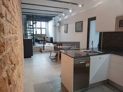 Duplex en venta en Barcelona, con 2 dormitorios y baño