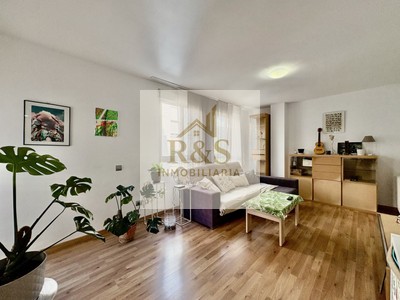 Piso en venta en Castellón De La Plana, con 2 dormitorios, 2 baños, plaza de garaje, trastero y balcón