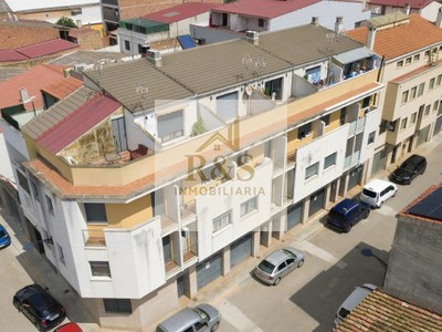 Adosado en venta en Coves De Vinromà, con 3 dormitorios, 3 baños, plaza de garaje, trastero, 2 balcones y terraza
