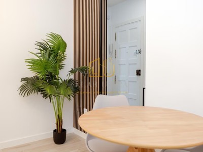 Piso en venta en Vilanova I La Geltru, Centre Vila, con 2 dormitorios, baño y 1979 terrazas