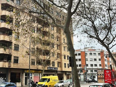 Piso en venta en Valencia, Benimaclet, con 4 dormitorios, 2 baños y terraza
