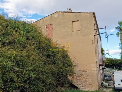 Casa con terreno en venta en Tortosa, Centro, con 5 dormitorios, 2 baños y terreno