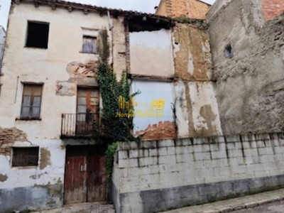 Casa en venta en Tortosa, Remolins, con 6 dormitorios y 3 baños