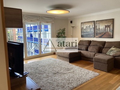 Piso en venta en Deba, Centro, con 3 dormitorios, 2 baños, 2 plazas de garaje, trastero y balcón