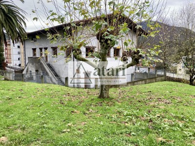 Adosado en venta en Mendaro, con 3 dormitorios y 3 baños