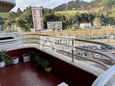 Piso en venta en Deba, con 4 dormitorios, 2 baños, plaza de garaje y terraza