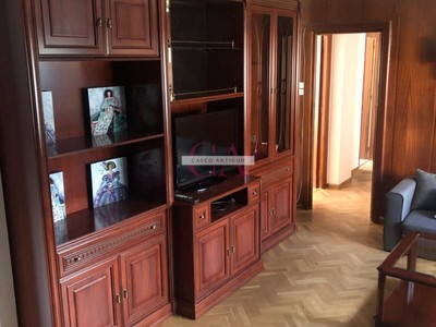 Piso en alquiler en Cuenca, con 4 dormitorios, baño y aseo