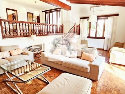 Chalet en venta en Son Veri Nou, con 4 dormitorios, 3 baños, aseo, 3 plazas de garaje, trastero, 4 terrazas y terreno