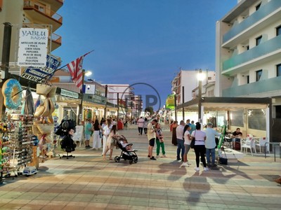 Piso en venta en La Antilla, Avd/ Castilla, con 3 dormitorios, baño, aseo y balcón