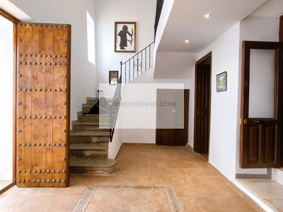 Casa en venta en Colmenar, Pueblo, con 6 dormitorios, 4 baños, plaza de garaje, trastero, 4 balcones y terreno