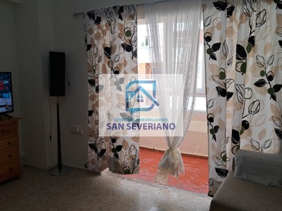 Piso en alquiler temporal en Cádiz, Paseo Maritimo, con 3 dormitorios, baño, aseo y 2 terrazas