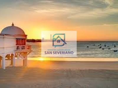 Piso en alquiler temporal en Cádiz, Bahia Blanca, con 3 dormitorios, baño y balcón