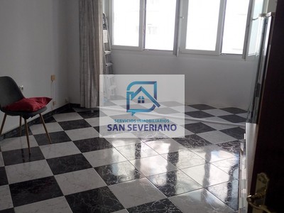 Piso en venta en Cádiz, Segunda Aguada, con 3 dormitorios y baño