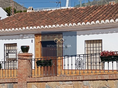 Casa en venta en Malaga, Nerja, con 3 dormitorios y baño