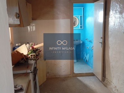 Casa en venta en Malaga, Nerja, con 3 dormitorios, baño y trastero