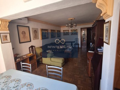 Piso en venta en Malaga, Carretera De Cadiz, con 4 dormitorios, 3 baños, plaza de garaje y terraza
