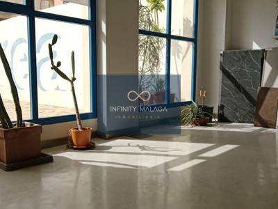 Local comercial en venta en Nerja, con baño