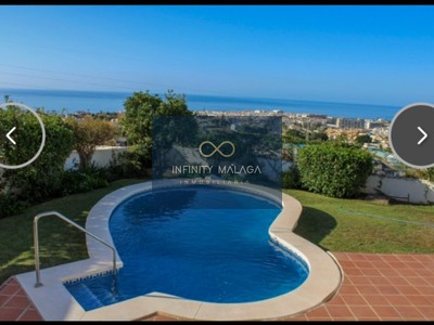 Chalet en venta en Nerja, con 2 dormitorios, 2 baños, 2 plazas de garaje, terraza y terreno