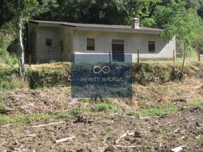 Casa rural en venta en Farajan, con 2 dormitorios, baño, terraza y terreno