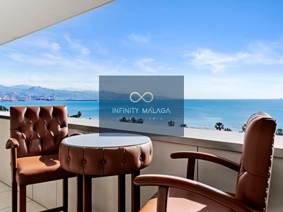 Piso en venta en Malaga, con 3 dormitorios, 3 baños, 2 plazas de garaje, trastero y terraza