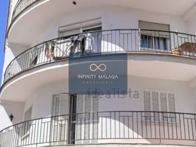 Piso en venta en Alhaurin El Grande, con 3 dormitorios, baño y terraza