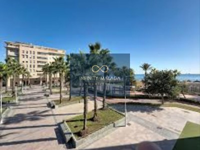 Ático en venta en Malaga, Parque Litoral, con 2 dormitorios, 2 baños, plaza de garaje, trastero y 2 terrazas