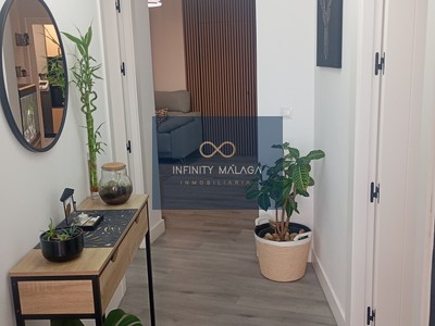 Casa en venta en Vélez-málaga, con 3 dormitorios, baño, plaza de garaje, trastero y 2 terrazas