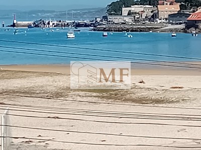 Piso en venta en Cangas Del Morrazo, Aldán, con 3 dormitorios y baño