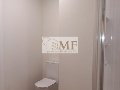 Apartamento en venta en Vigo, con 2 dormitorios y baño