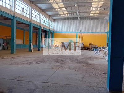 Nave industrial en venta en Vinvios, con 2 baños
